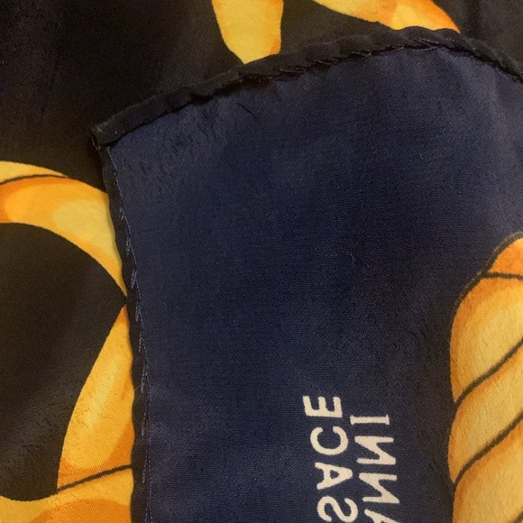 Versace scarf - Picture 5 of 11